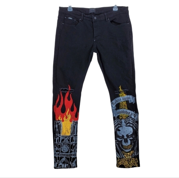 MacKeen Black Jeans Men 38x33 Goth Skull Flame Rhinestone Tapered Slim Destroyed - Picture 1 of 15